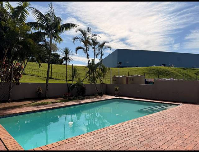 2 BEDROOM APARTMENT FOR SALE IN MALVERN